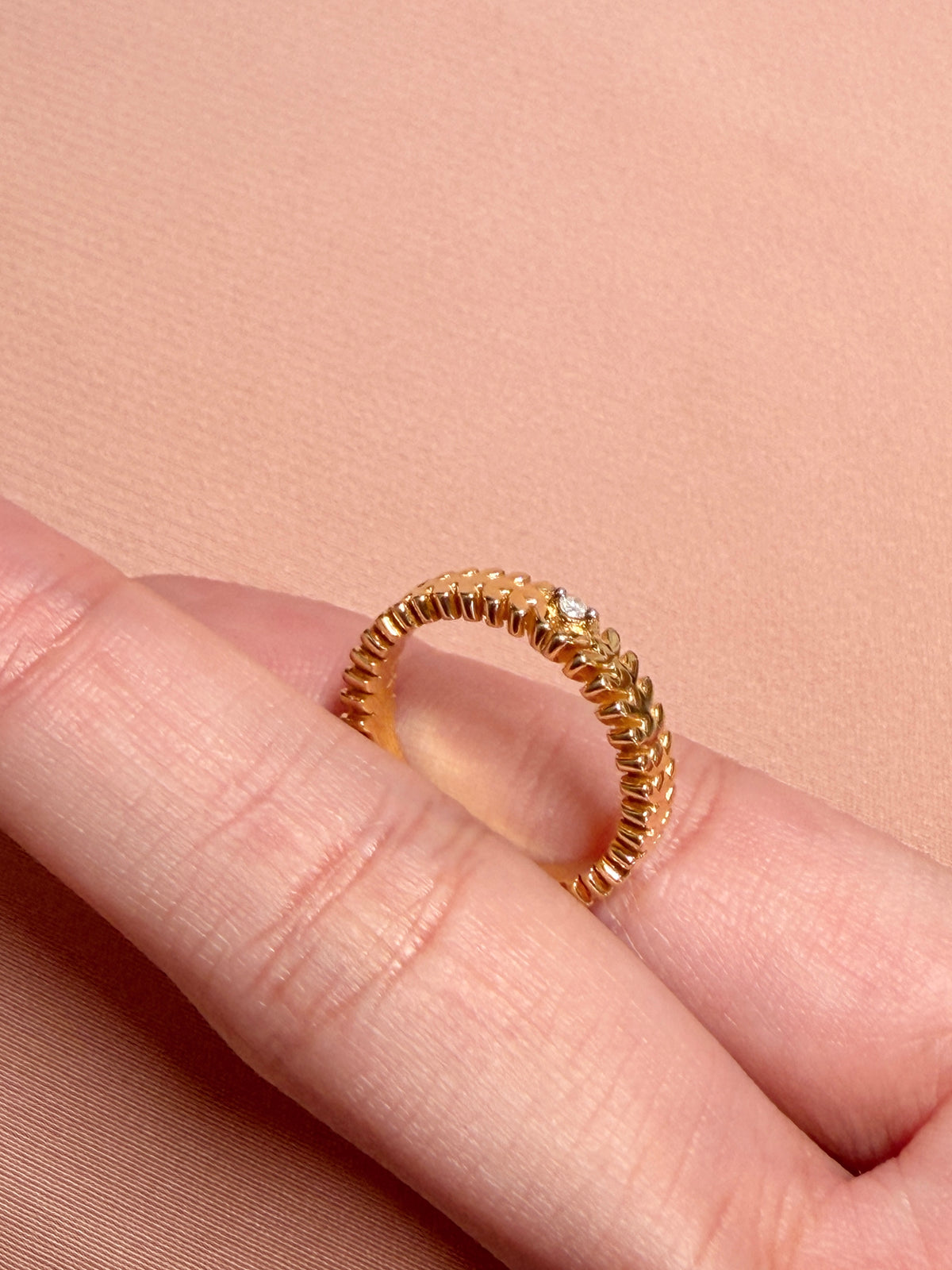 Leaf Diamond Stone Ring