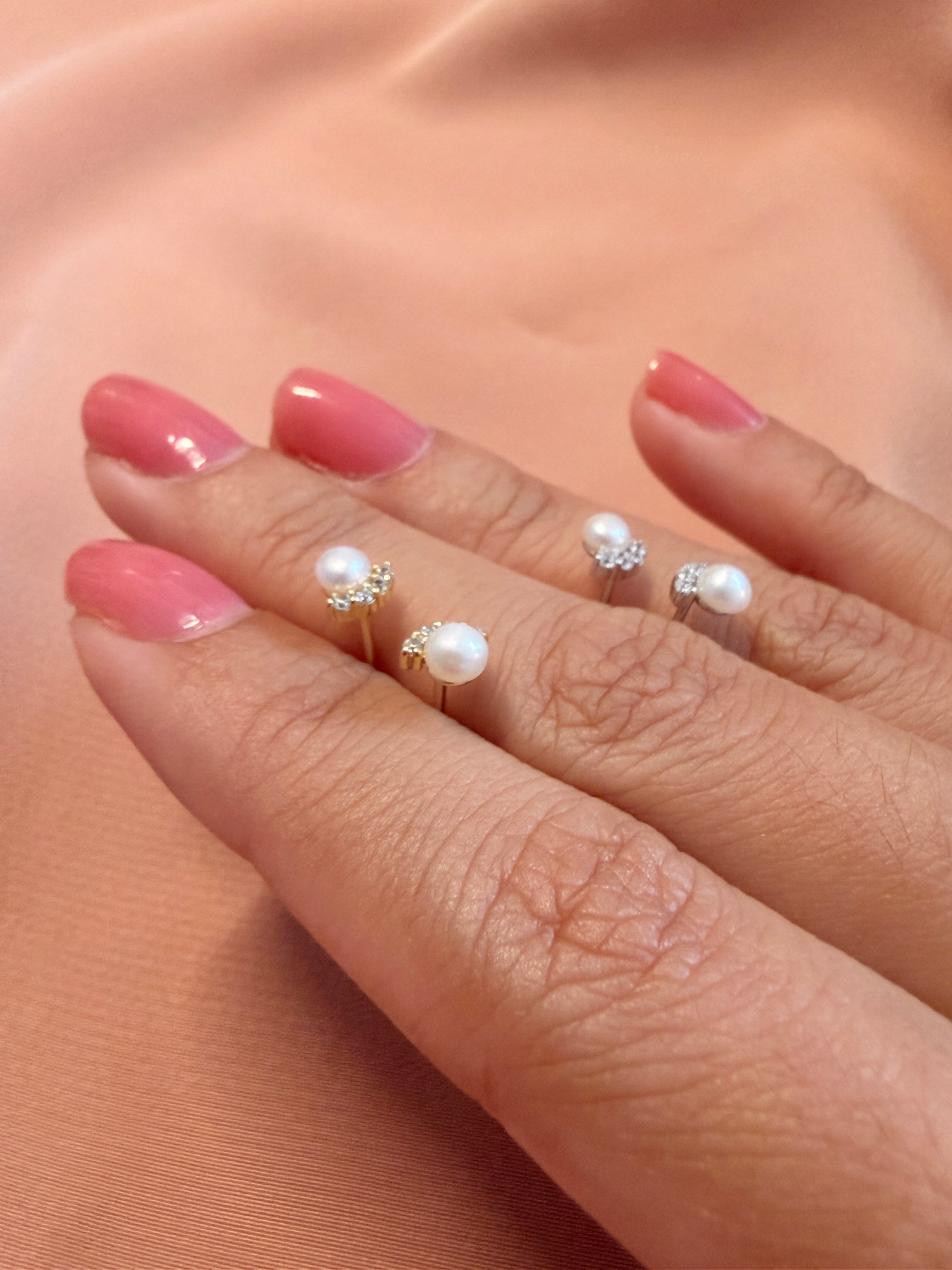 Pearl Cz Crown Studs