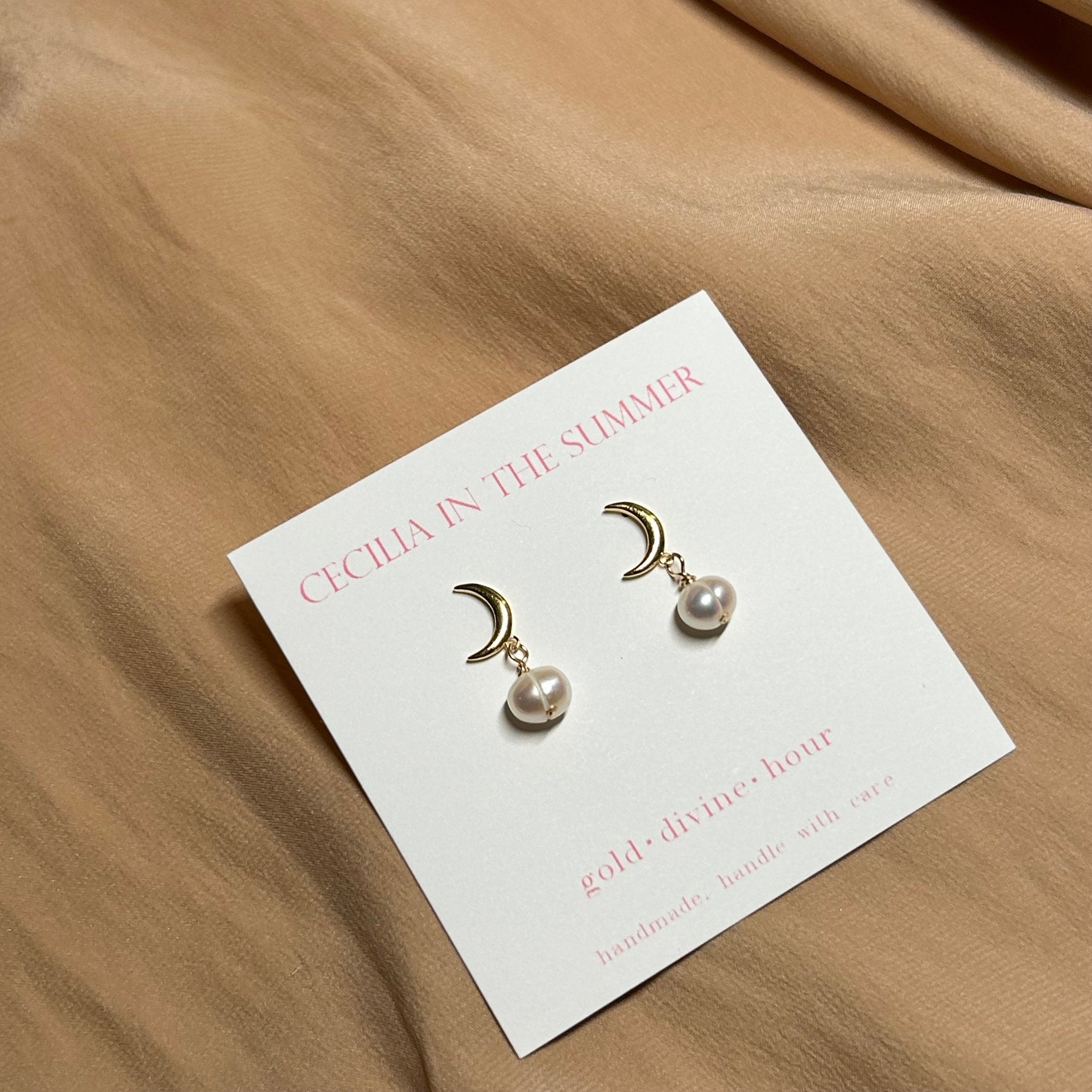 Moon Stud White Pearl Earrings