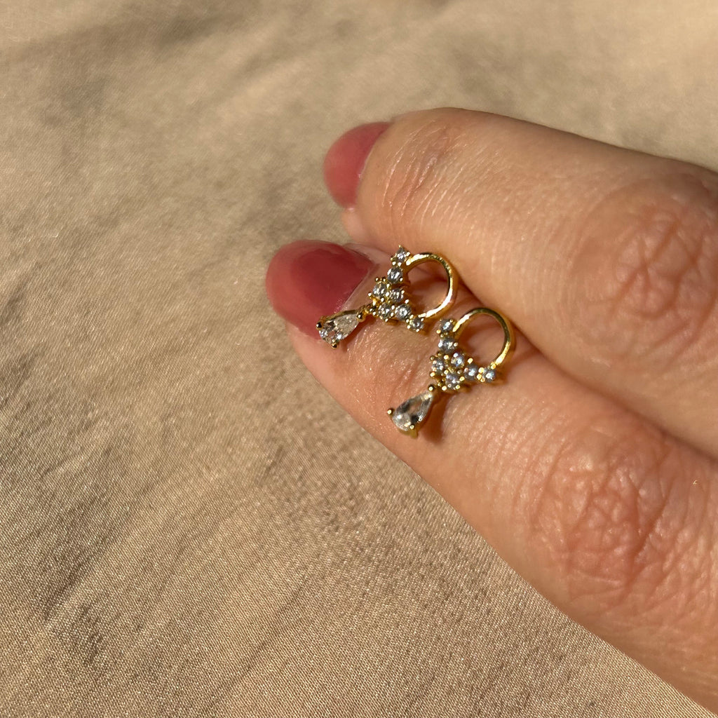 Wreathe Pear Charm Cz Stud Vermeil Earrings