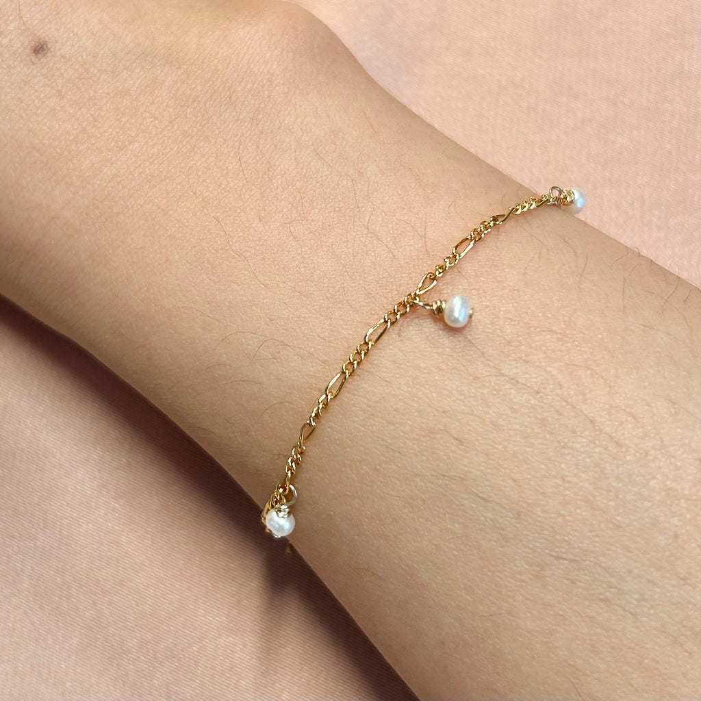 Pearl Thin Figaro Bracelet ~ 14kt Gold Fill