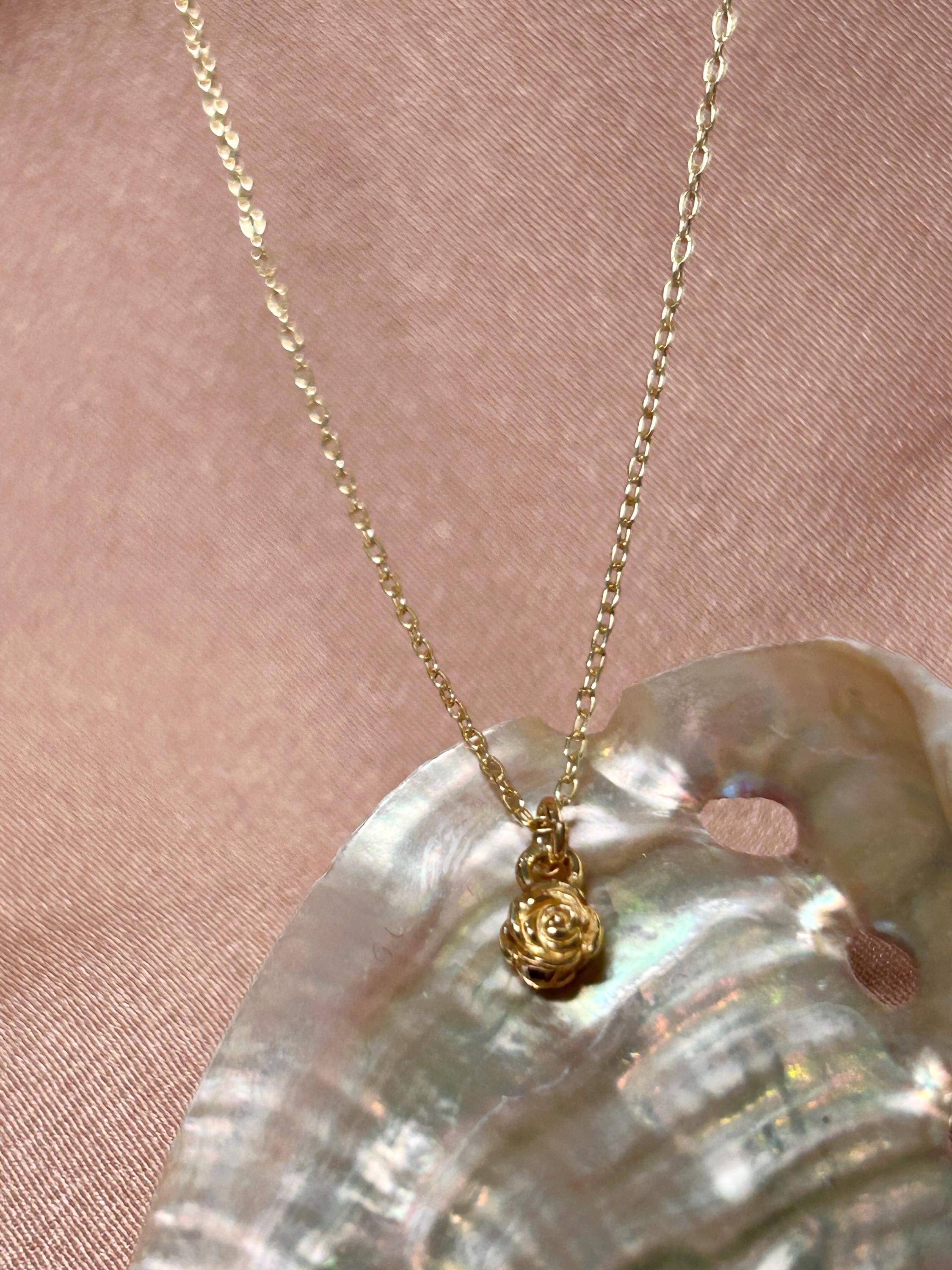 Mini Rosette Pendant Vermeil Necklace