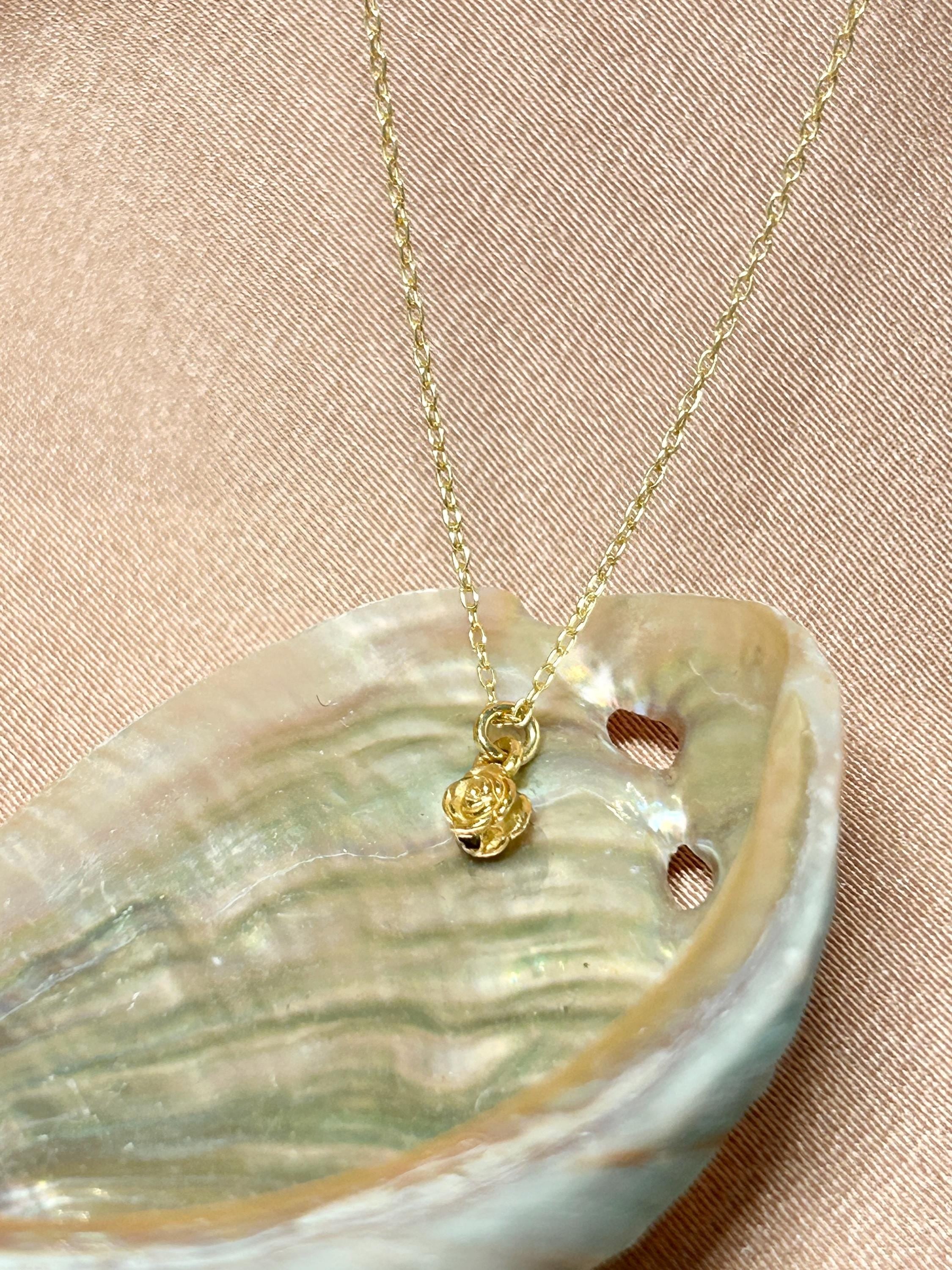 Mini Rosette Pendant Vermeil Necklace