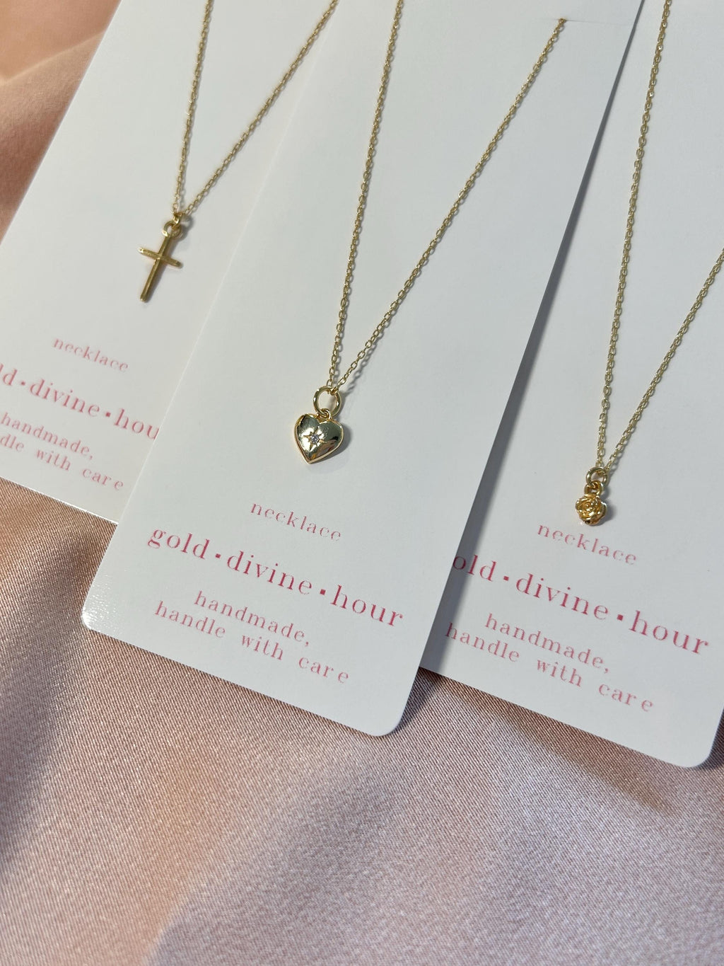 Mini Rosette Pendant Vermeil Necklace