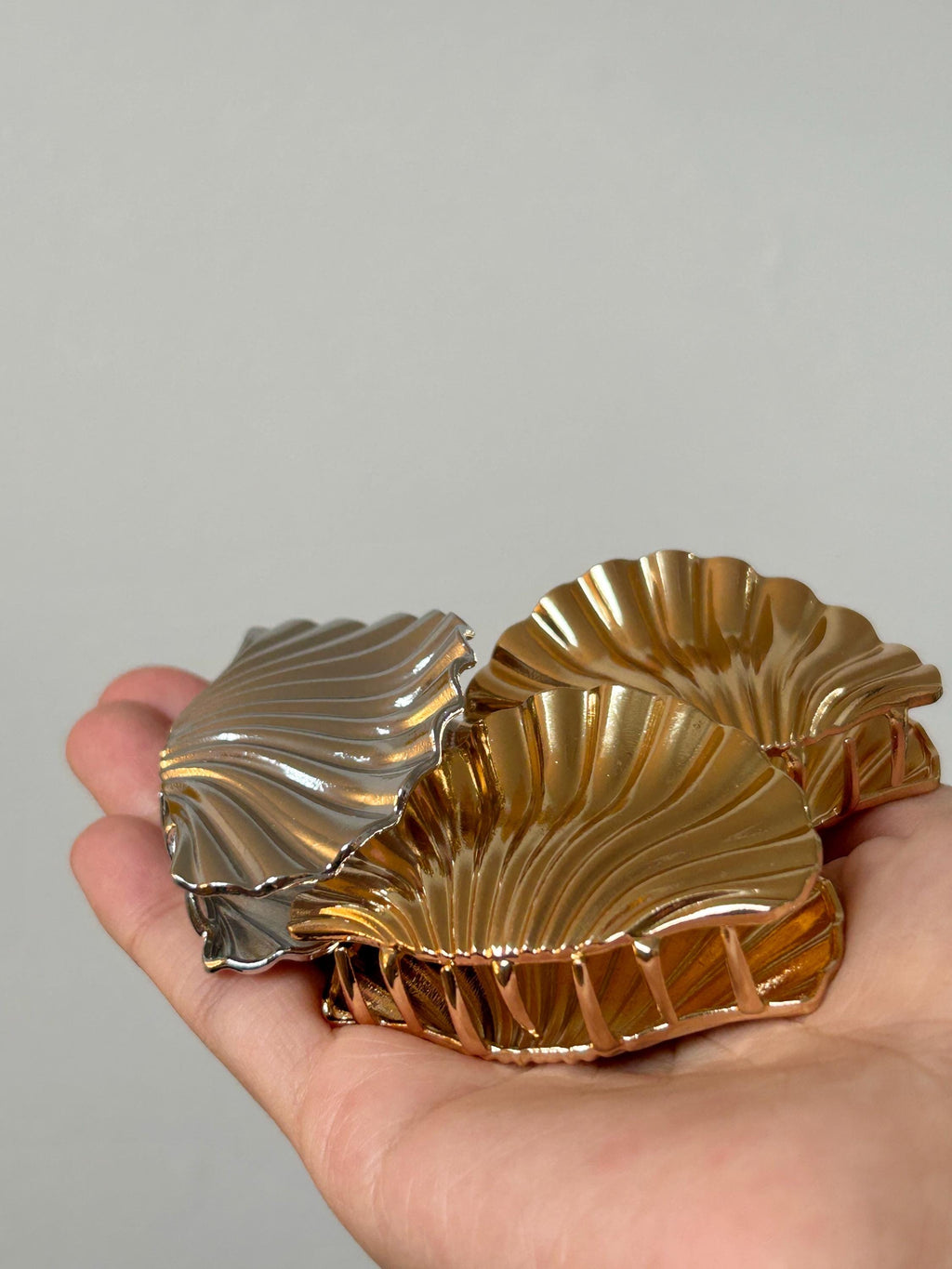 Ocean Clam Claw Clip Waves ~ Hair Accessories