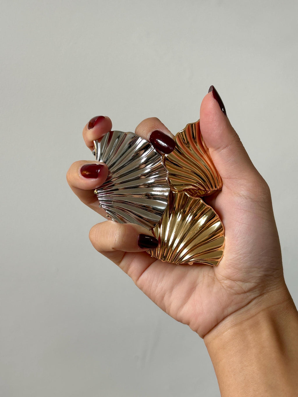 Ocean Clam Claw Clip Waves ~ Hair Accessories