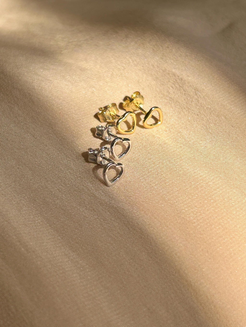 Outline Star Stud Earrings