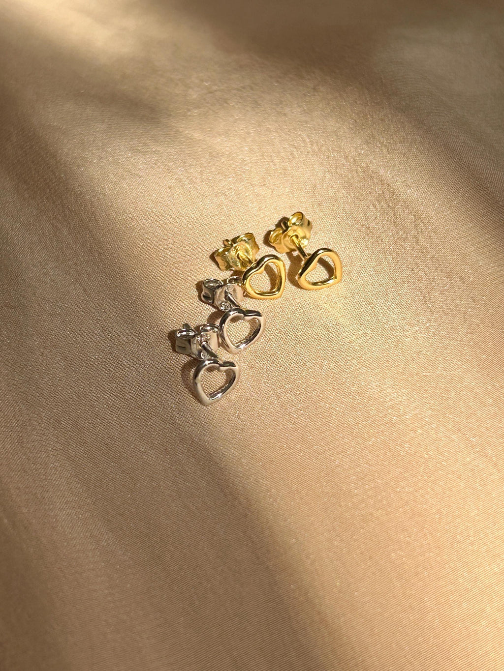 Outline Star Stud Earrings