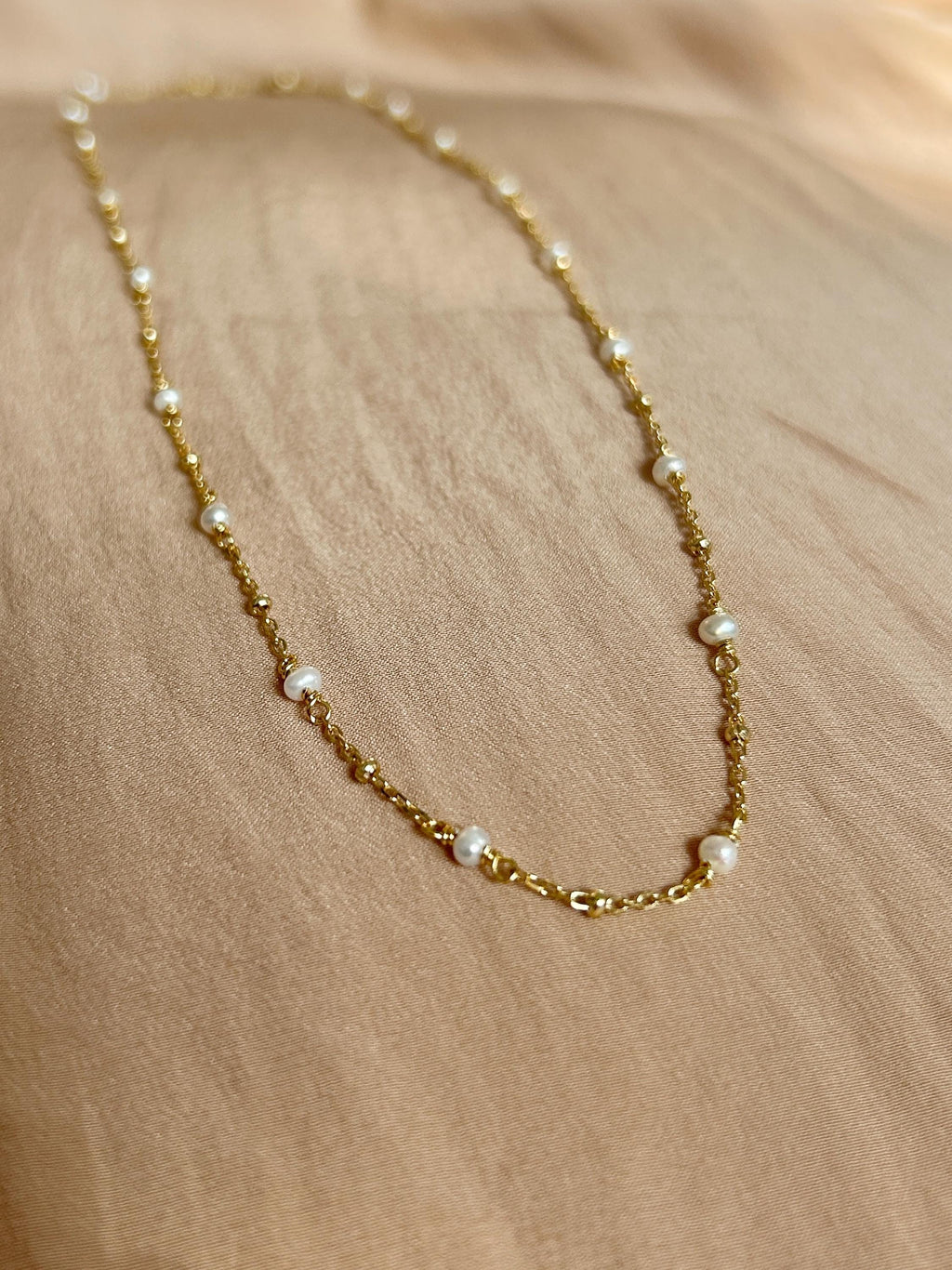 Pearl Golden Dots Necklace