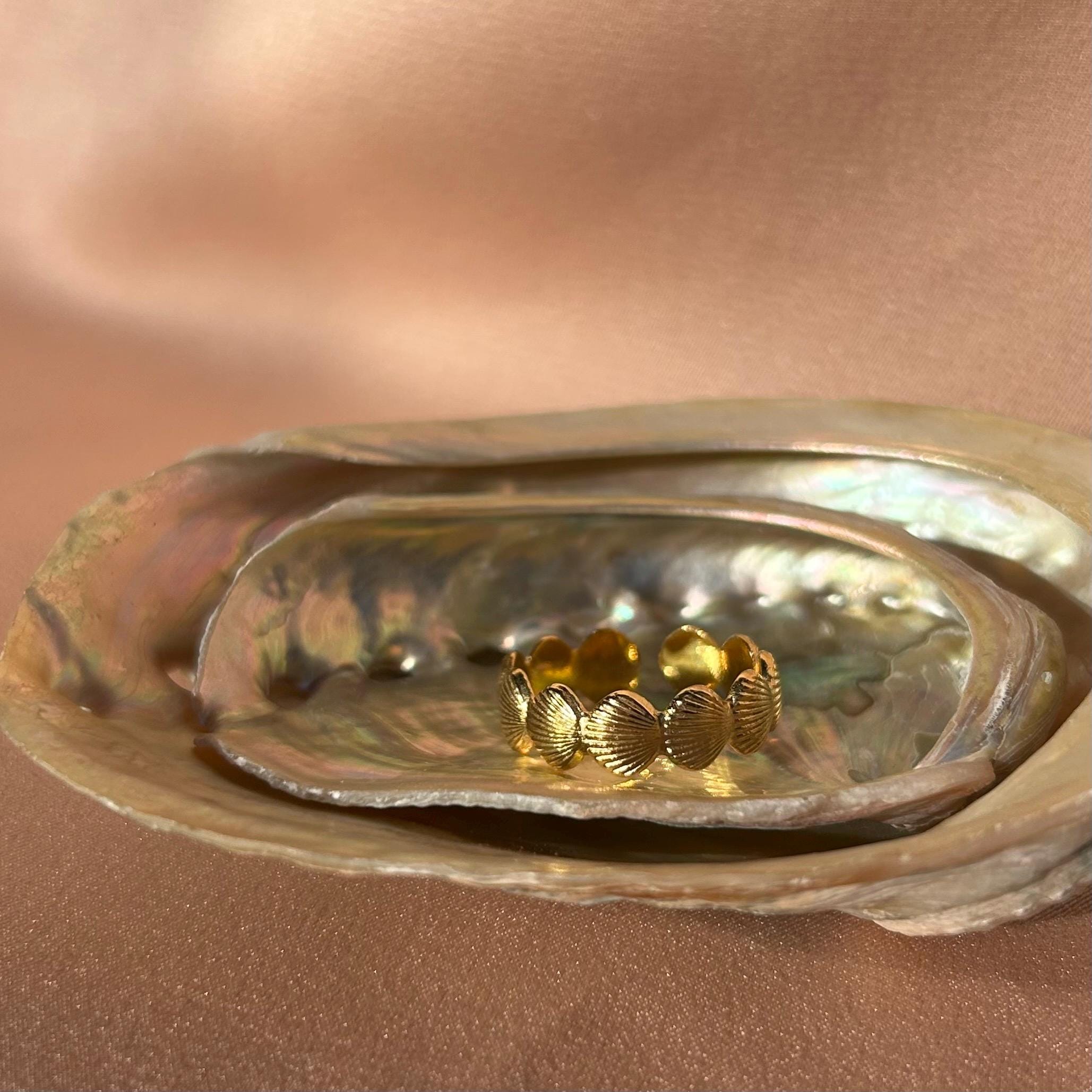 Ocean Shell Ring