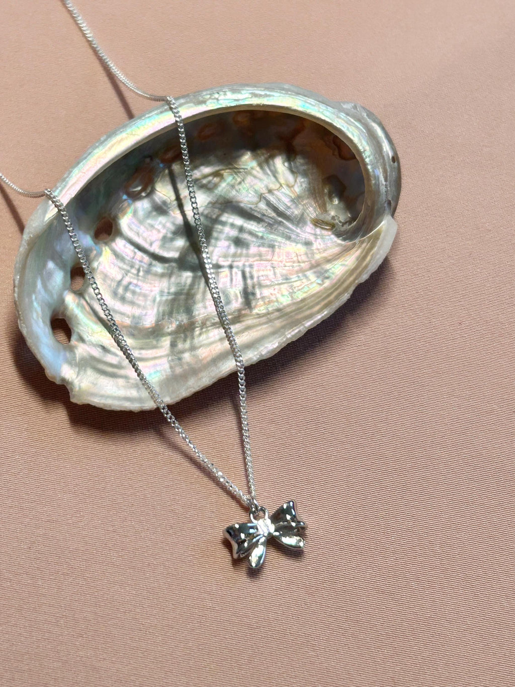 Bow Sweetheart Necklace