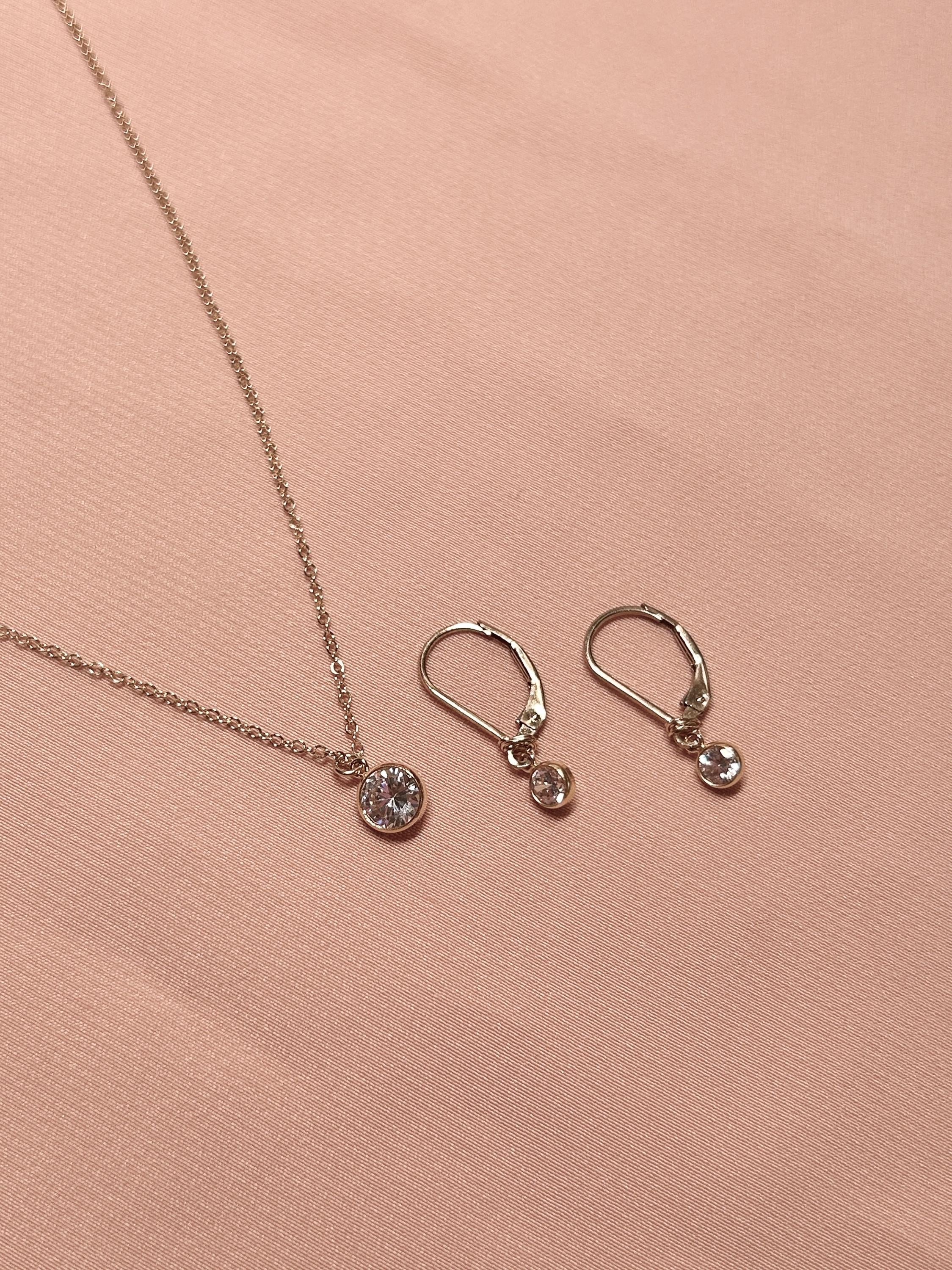Crystal Clear Pendant Necklace