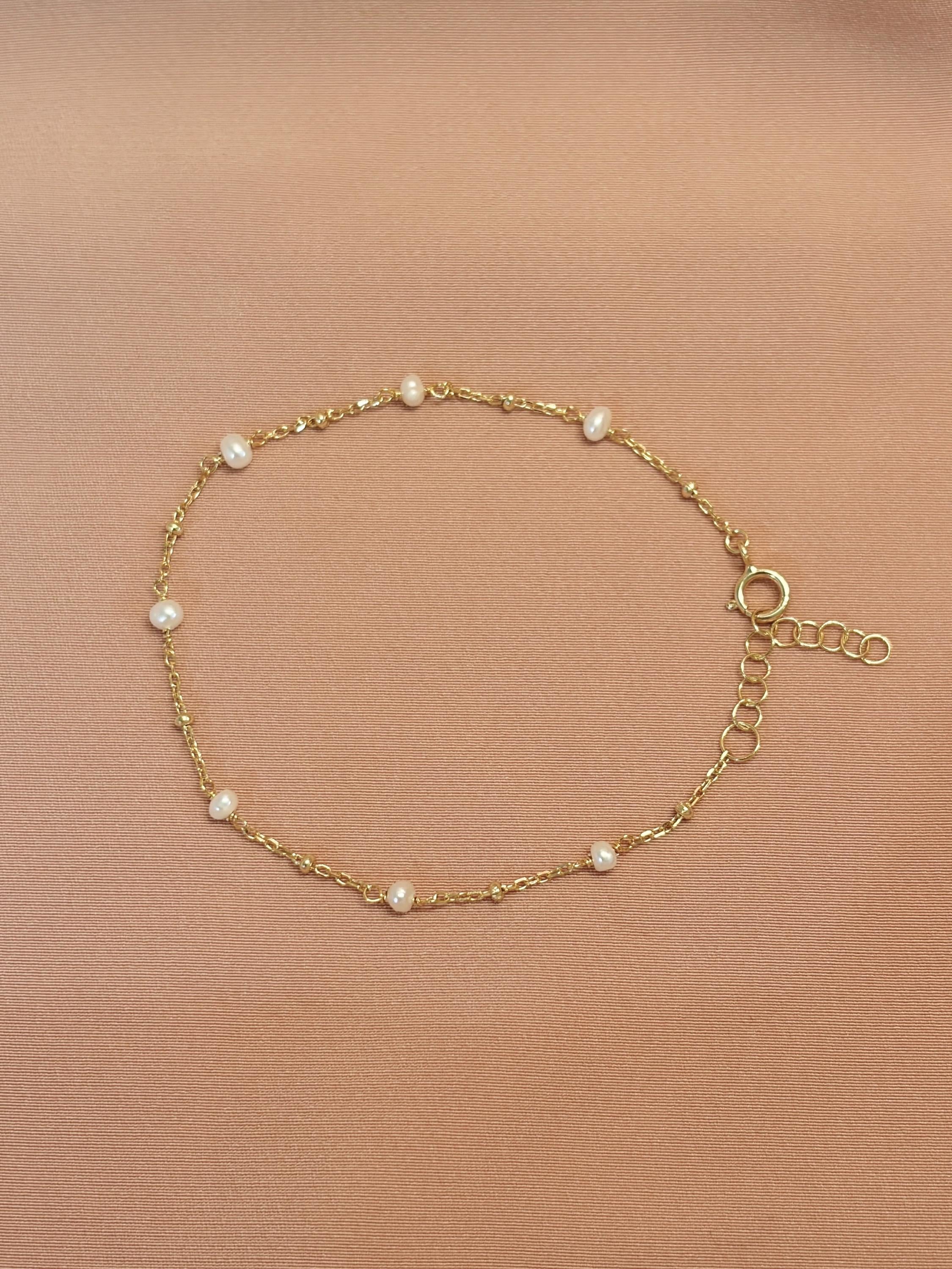 Pearl Golden Dots Bracelet
