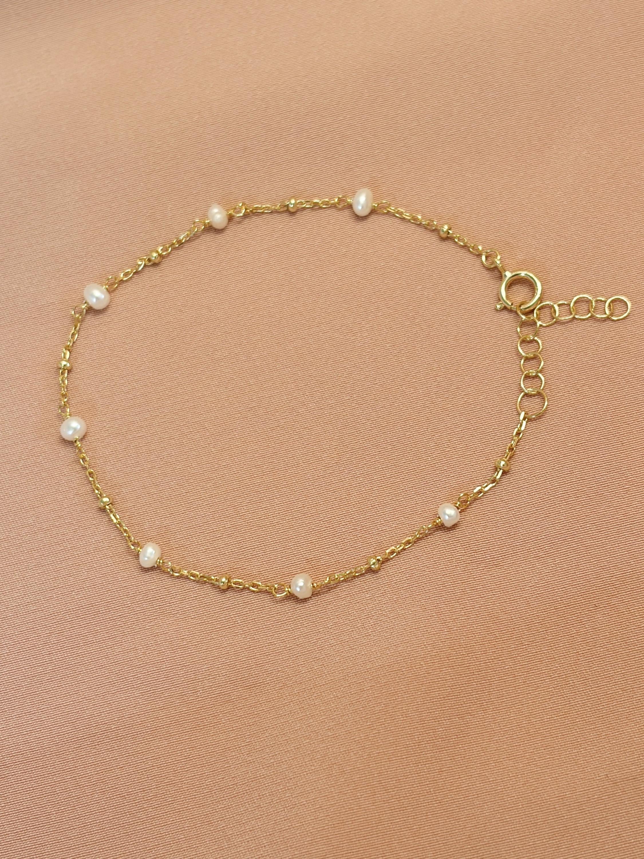 Pearl Golden Dots Bracelet